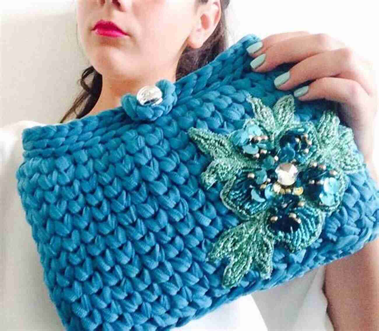 Chic And Elegant Crochet Clutch Must Have Handbags: 6 Crochet Designs