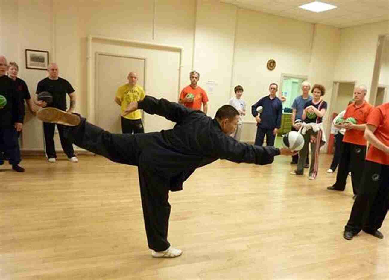 David Gaffney Teaching A Chen Taijiquan Class Talking Chen Taijiquan David Gaffney