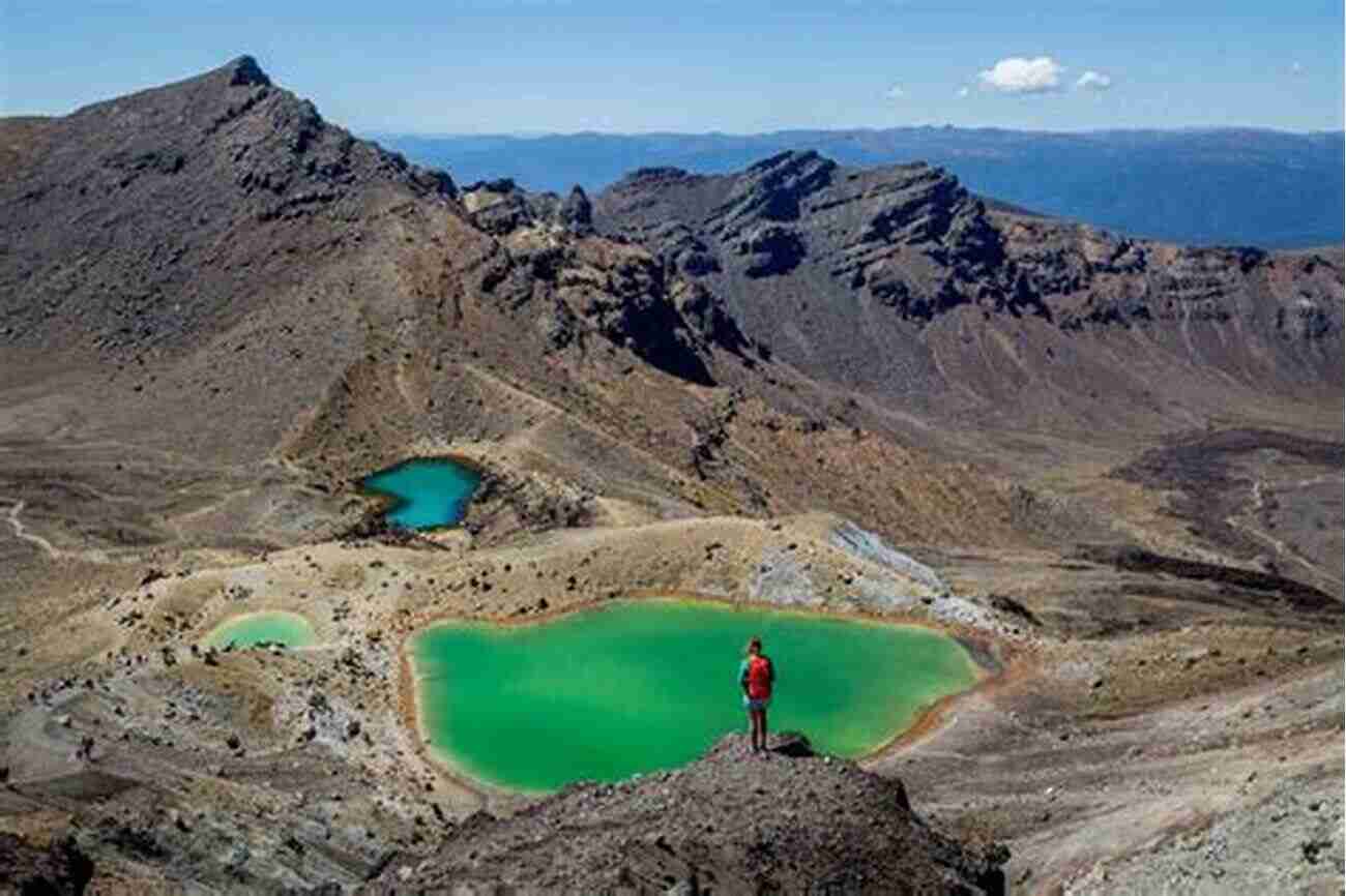 Discover A Volcanic Wonderland: The Tongariro Alpine Crossing Face Of The Mountain ~ True New Zealand Alpine Hiking Adventures: True New Zealand Alkpine Hiking Adventures