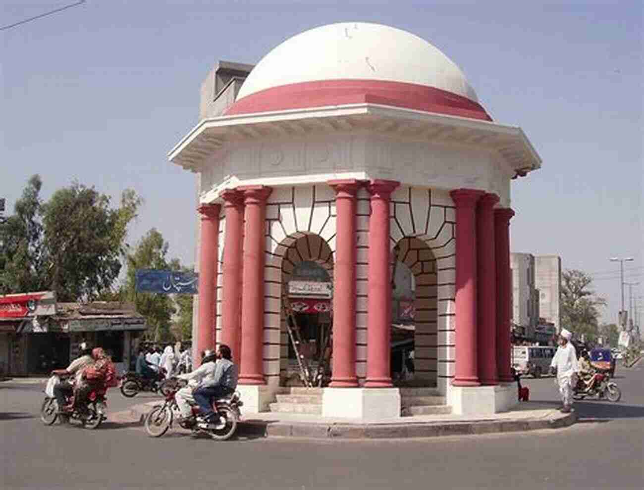 Gumti Water Fountain In Faisalabad Pakistan 10 Places To Visit In Faisalabad Pakistan