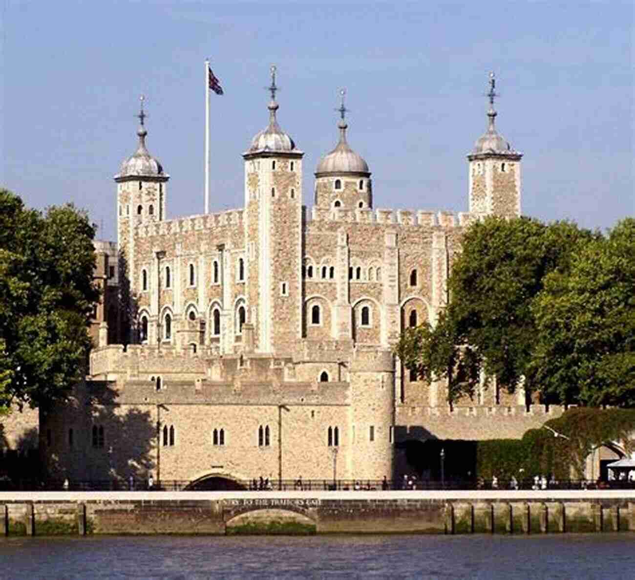 Historic Tower Of London Europe Travel: How To Travel To London Paris Spain And Greece On Cheap Budget: (Europe Travel Guide London Travel Paris Travel Spain Travel Greece Travel Travel On A Budget Save Money)