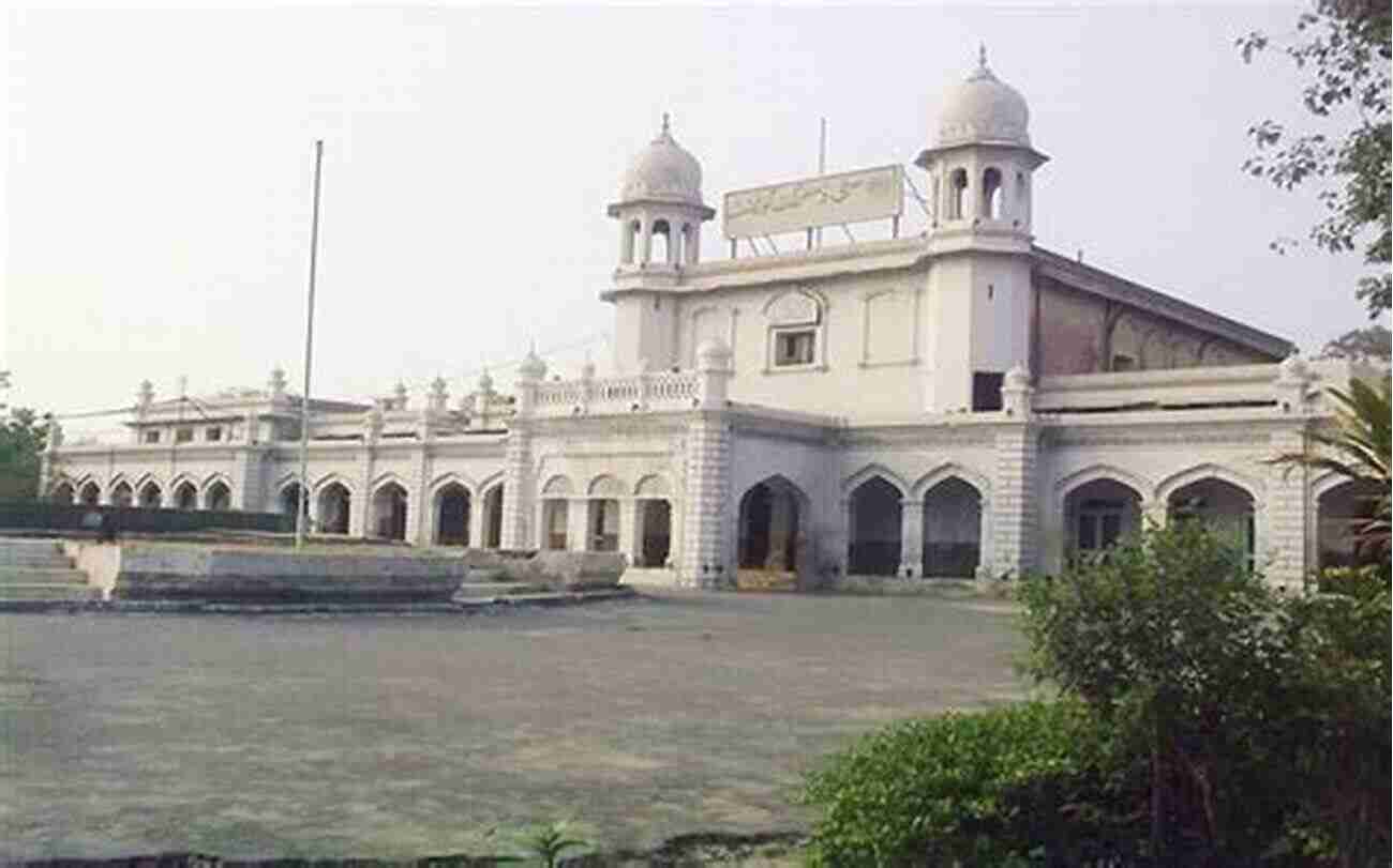 Lyallpur Museum In Faisalabad Pakistan 10 Places To Visit In Faisalabad Pakistan