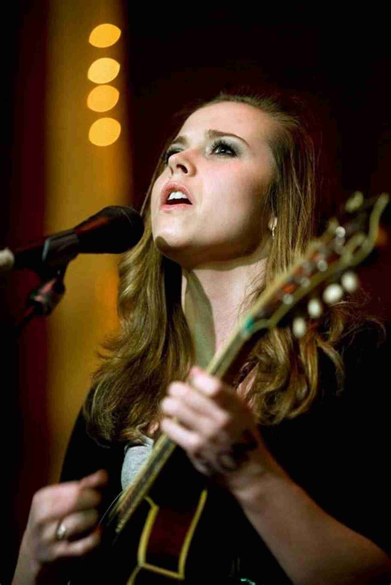 Sierra Hull – Redefining Bluegrass With Her Extraordinary Talents Pretty Good For A Girl: Women In Bluegrass (Music In American Life)