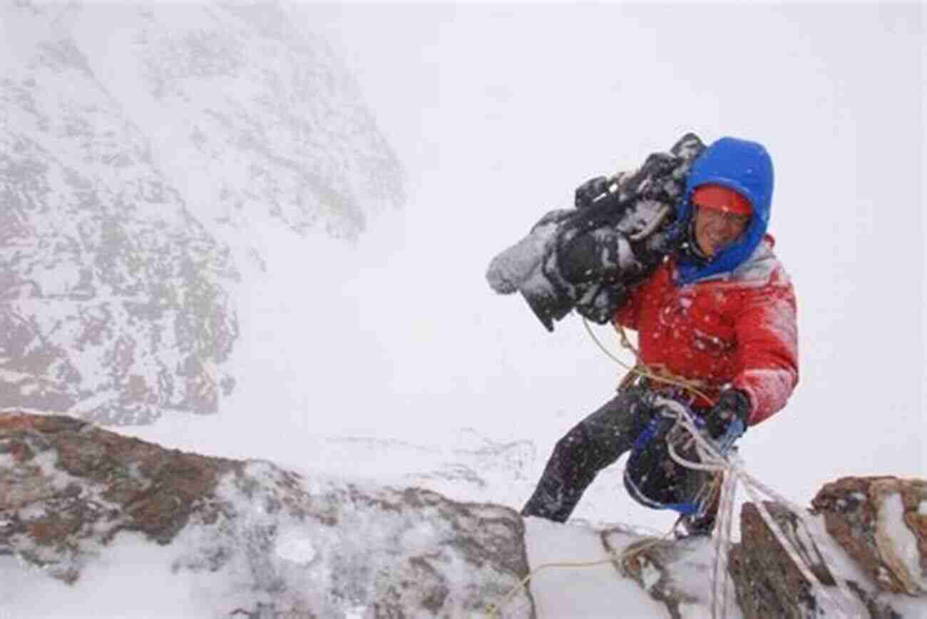 Adventure Cameraman 30 Years As An Adventure Cameraman : Two Hanging On A Thred